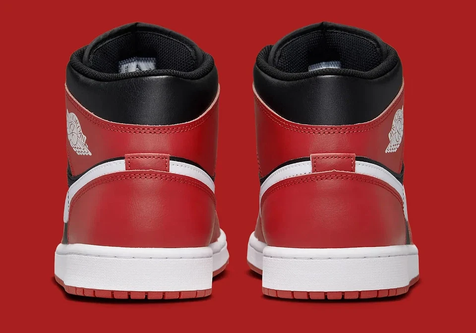 Nike Air Jordan 1 Mid Bred Toe Negro Rojo Blanco DQ8426-061 Zapatos para Hombre NUEVO Foto 4 de 4