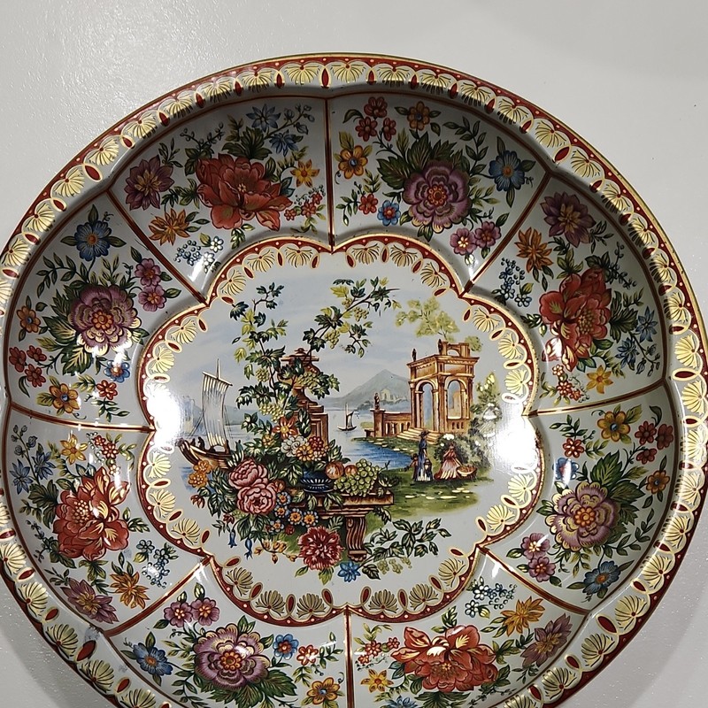 Long Island N.Y. 1971 England Floral Ceramic Collector Plate Gold Trim Round