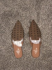 amanda bleu brown mila mule