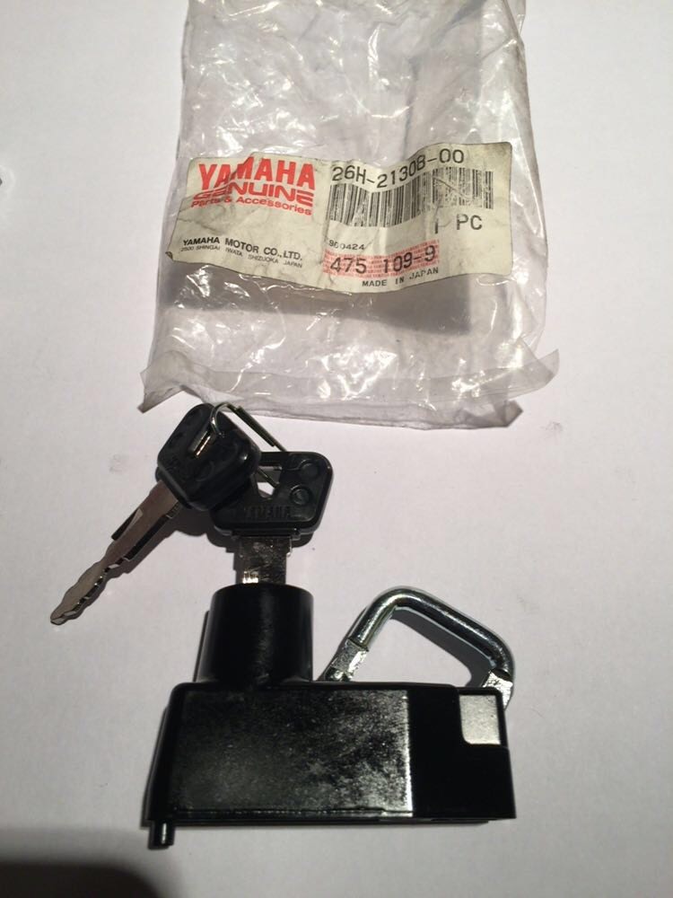 Yamaha Genuine NOS Rd500 Rzv500 Helmet Hanger Lock ASSY PN 26h