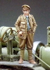 Resicast 1/35 British Soldier WWI No.2 Smoking Cigarette w/Hand in Pocket 357004