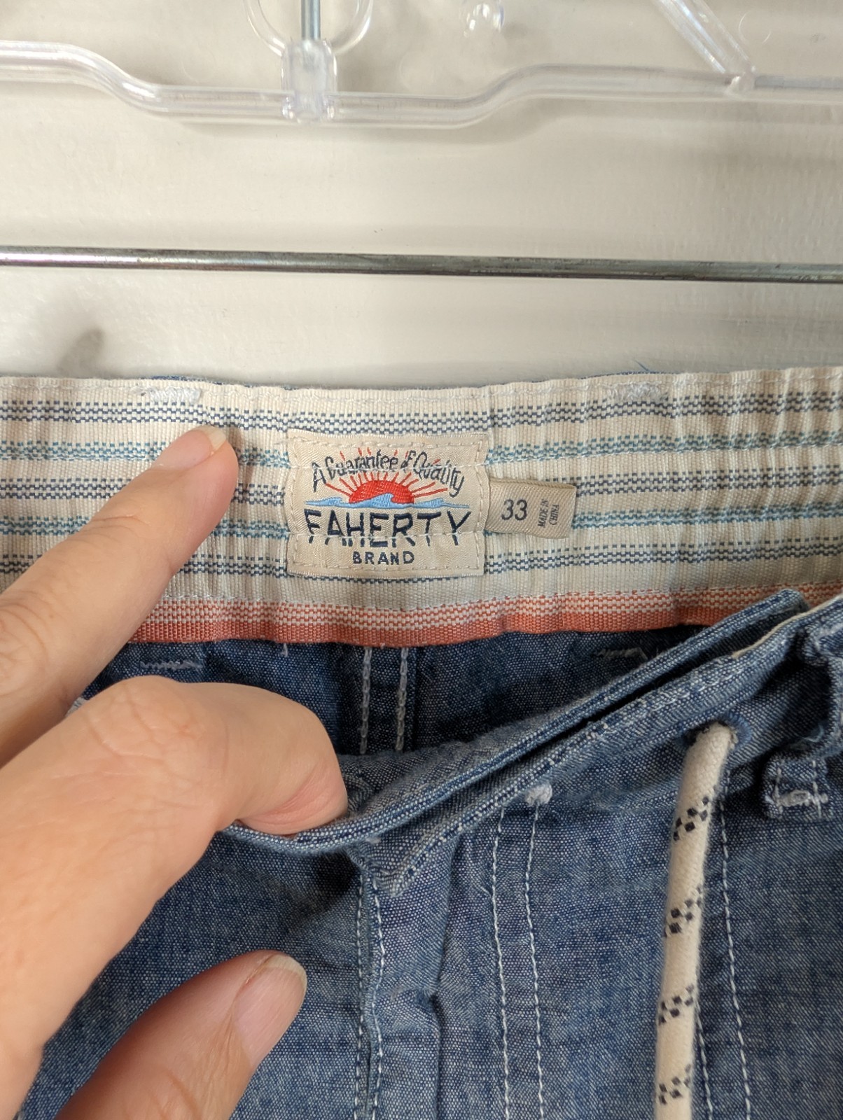 Faherty 33 Blue Chambray Tie Front Patch Pockets … - image 2