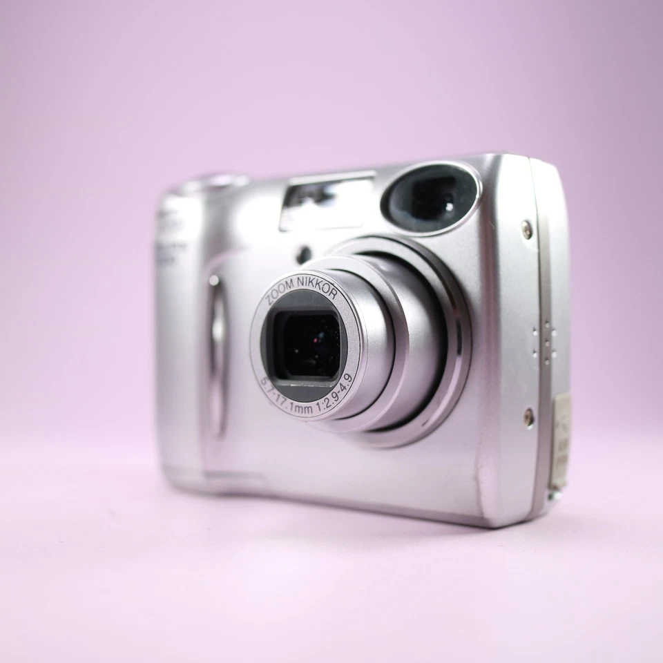 Nikon Digital Camera Coolpix 5600 5.1MP Silver Tested - Image 2 of 4