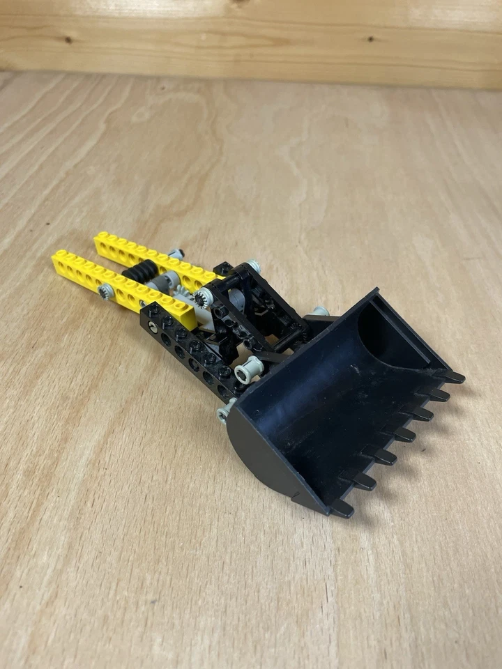 LEGO Technic 8047 Compact Excavator, photo 3 of 4