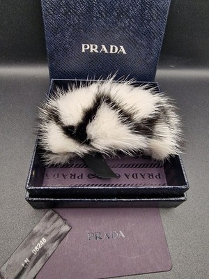 Prada Nerz Pelz Armband Armreif Manschette weiß schwarz verpackt 