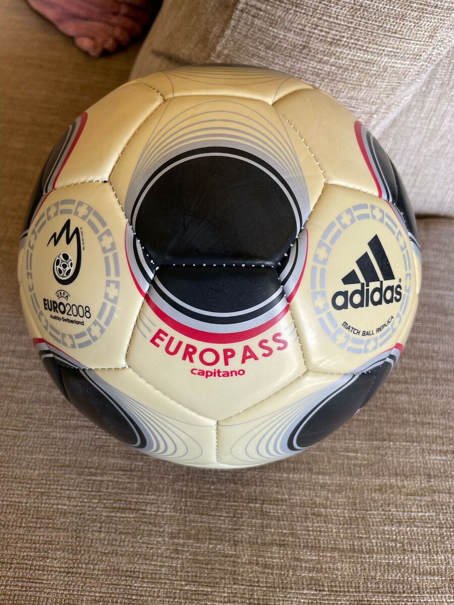 Adidas Europass Capitano UEFA Euro 2008 Official Match Ball Adidas Europass Capitano UEFA Euro 2008 Official Match Ball