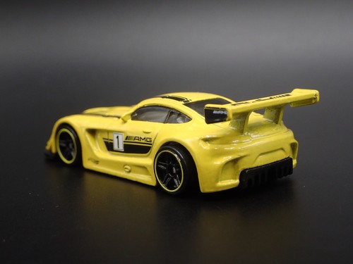 2016 16 Mercedes-Benz AMG GT3 Amarillo 1:64 Escala Coleccionable Coche Modelo - Imagen 6 de 7