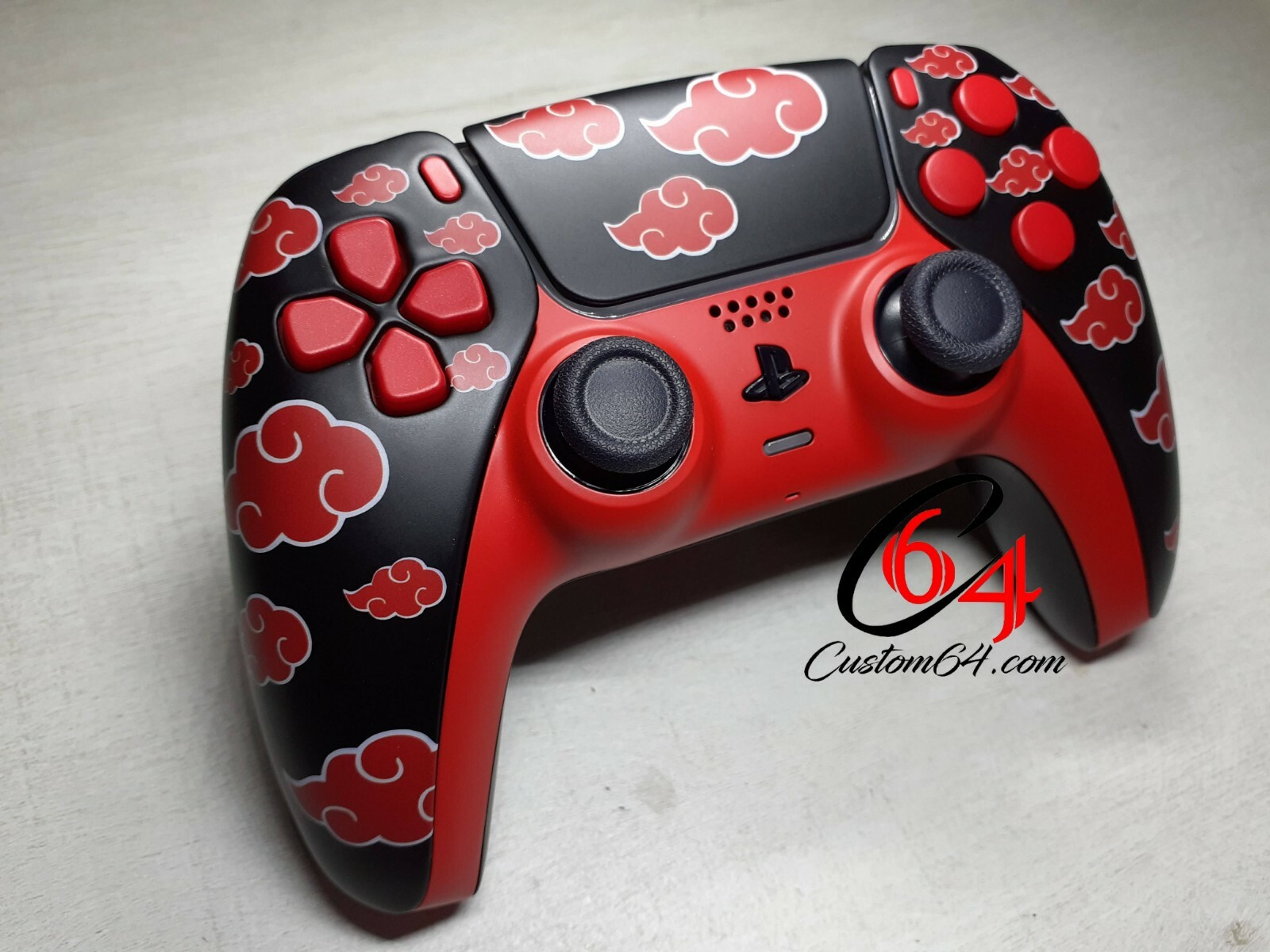 Manette Naruto PS5 DualSense idéale pour des sessions de jeu immersives entre amis - 3