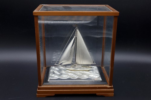 Handgefertigtes galvanisiertes Silbermodell eines Segelschiffes Bootes oder Yacht, signiert - Bild 6 von 6