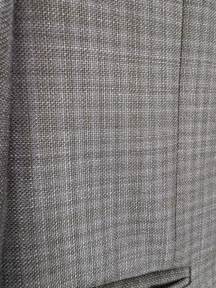 Abrigo deportivo para hombre EMPORIO ARMANI - Línea G 100 % lana virgen Foto 3 de 4