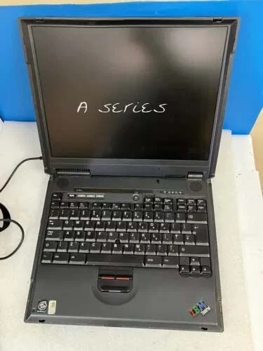 IBM THINKPADS 4 PIEZAS 10 MODELOS RETRO 30.00 ea ** +o- envío reducido** y MÁS Foto 3 de 3