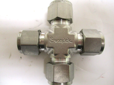 Raccordo Swagelok Ss-810-4 In Acciaio Inox - Prodotto Negli USA - Nuovo