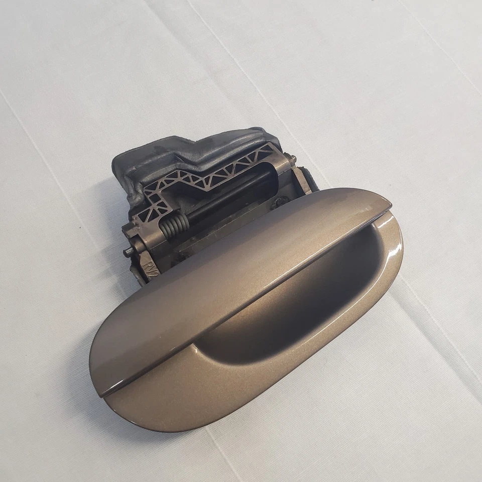 1997 - 2003 BMW E39 528i 525i 530i 540i PASSENGER FRONT OUTSIDE DOOR HANDLE OEM - Image 3 of 4