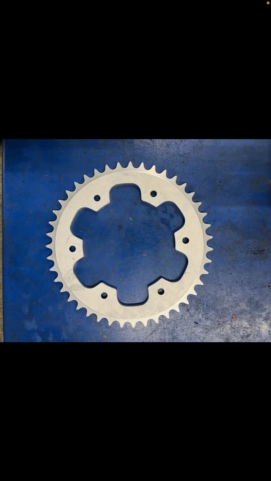 Husky Beta GasGas Suzuki 1990-2008 Piñón Aluminio 43t Nuevo CRF250 Todos los Años Foto 2 de 3