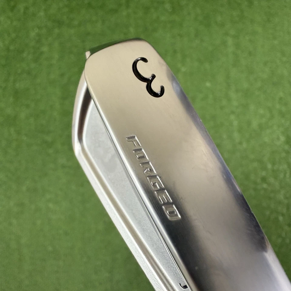 Bridgestone J40 Forged 3 Iron UST Mamiya Recoil 680 F4 Stiff Flex 39” - Image 3 of 4