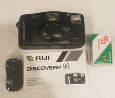 Great Starter Kit. New Fuji Discovery 90 Pt  Shoot Camera 35MM Lens 34mm Black.