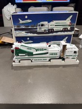 1999 Hess Toy Truck and Space Shuttle NEW IN BOX, VINTAGE