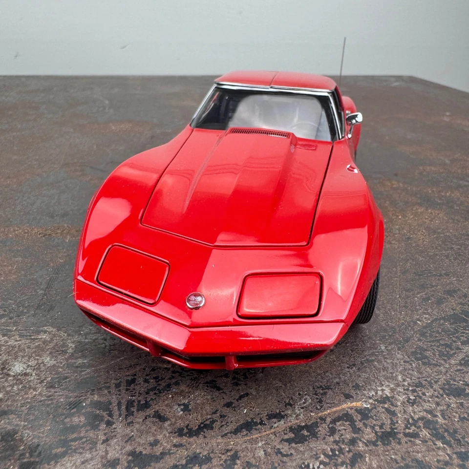 Danbury Mint 1974 Corvette Coupe 1:24 Diecast w/ Box MILLE MIGLIA RED - Limited - Image 3 of 4