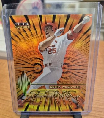 2000 Fleer Mystique - Seismic Activity Mark McGwire #4 SA