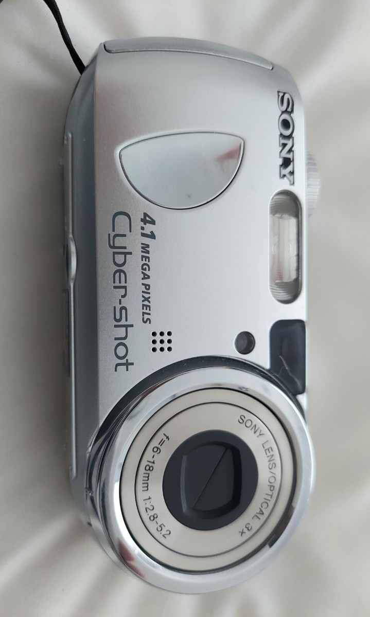 デジタルカメラ Syber-Syot SONY DSC-P73 Sony Cyber-shot DSC-P73 4.1MP Digital Camera - Silver FOR PARTS