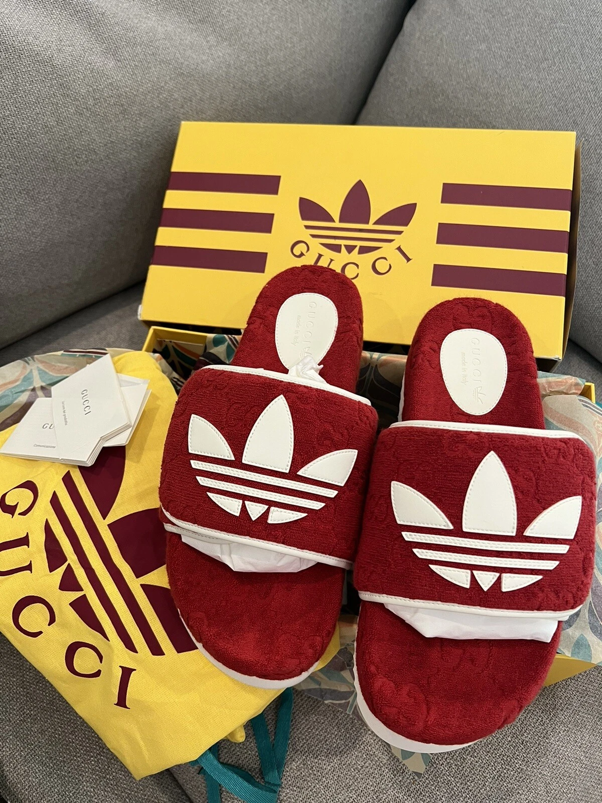 Sandales coulissantes logo Gucci x Adidas GG Supreme neuves rouge blanc taille UK 10 / US 10,5