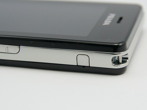 LG KE850 Prada 2MP AF FM Radio 3" Touchscreen GSM 2G Triband Cell Phone Mobile - Picture 9 of 11