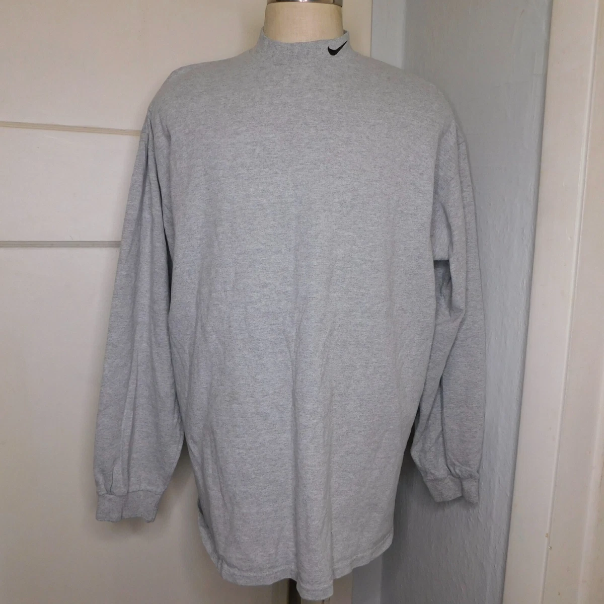 Nike hotsell turtleneck shirts