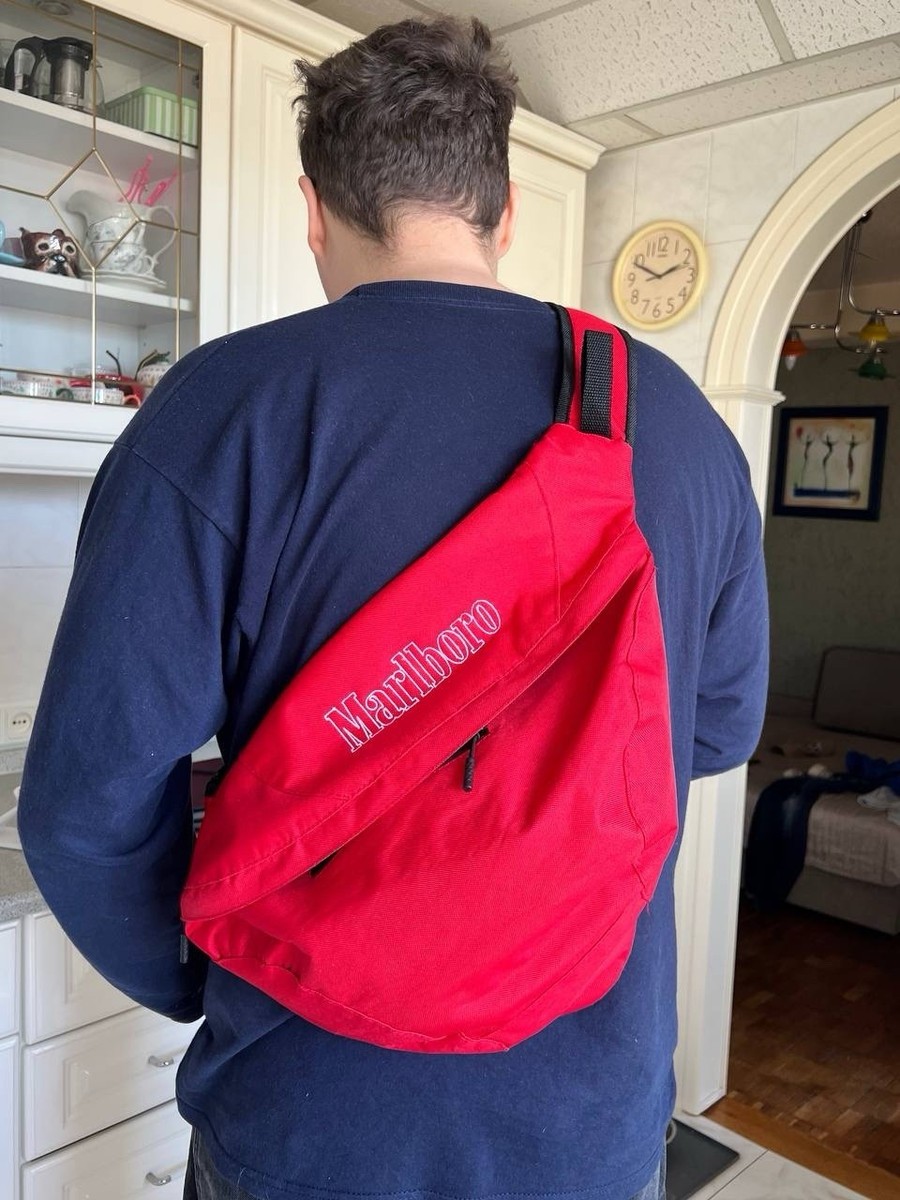 Marlboro Vintage Sling Bag Racing Red Vintage Y2K Crossbody Back