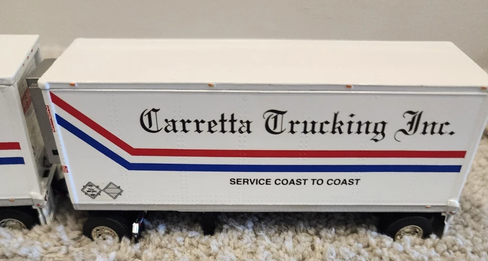 KENWORTH COE CON DOS REMOLQUES FRIGORÍFICOS CARRETTA 1/64 CC-237 Foto 4 de 4