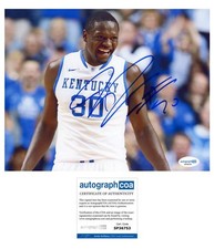 Julius Randle AUTOGRAPH Signed Kentucky Wildcats Basketball 8x10 Photo ACOA