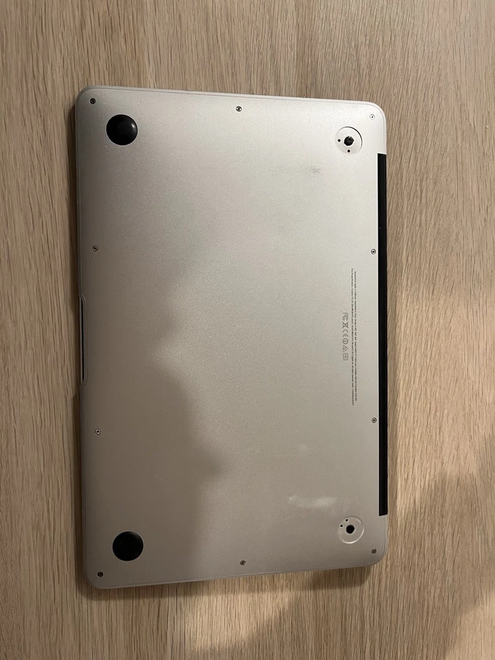 MacBook Air 11" A1465 (2014) EMC2631, 4GB RAM 128GB SSD - Bild 3 von 4