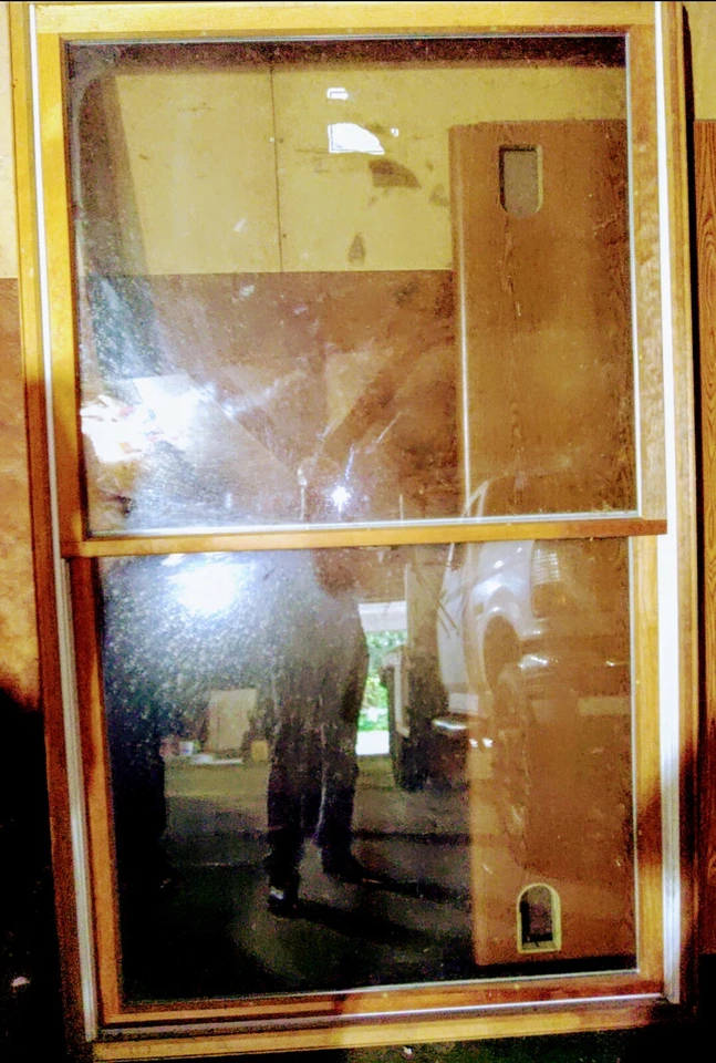 Large Andersen Vinyl Window Dble Hung Dble Pane Glass Wood Frame Window 46"x76" - Image 2 of 4