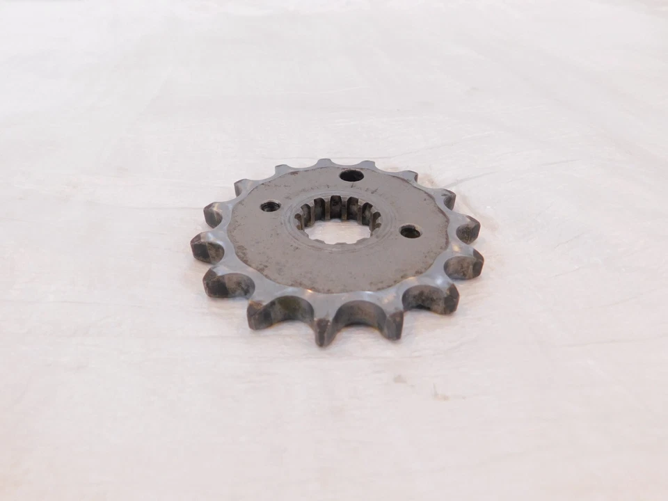 Piñón de transmisión delantera Suzuki Bandit 600 1200 y Katana 600 750 Foto 2 de 4