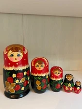 Vintage Matryoshka Nesting Dolls 5 Pc Hand Painted Red Strawberry Wooden Russian