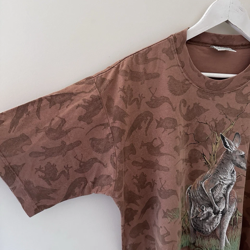 Vintage Aussie Themes “Giant Red Kangaroo” Graphic AOP Shirt - Mens XL - image 2 of 4