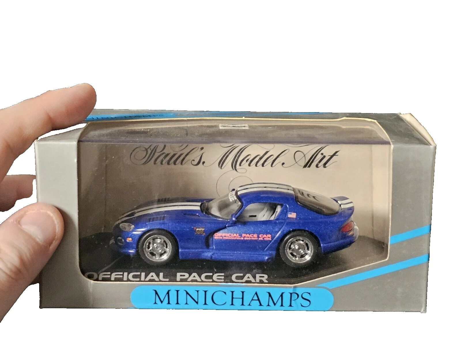 Литые модели автомобилей, грузовиков и фургонов MINICHAMPS Dodge 1:43