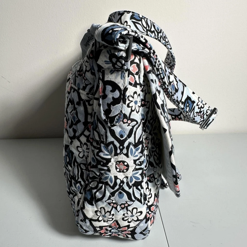 Vera Bradley Lisbon Medallion Turnlock Medium Crossbody Lightweight Floral Bag - Image 2 of 4