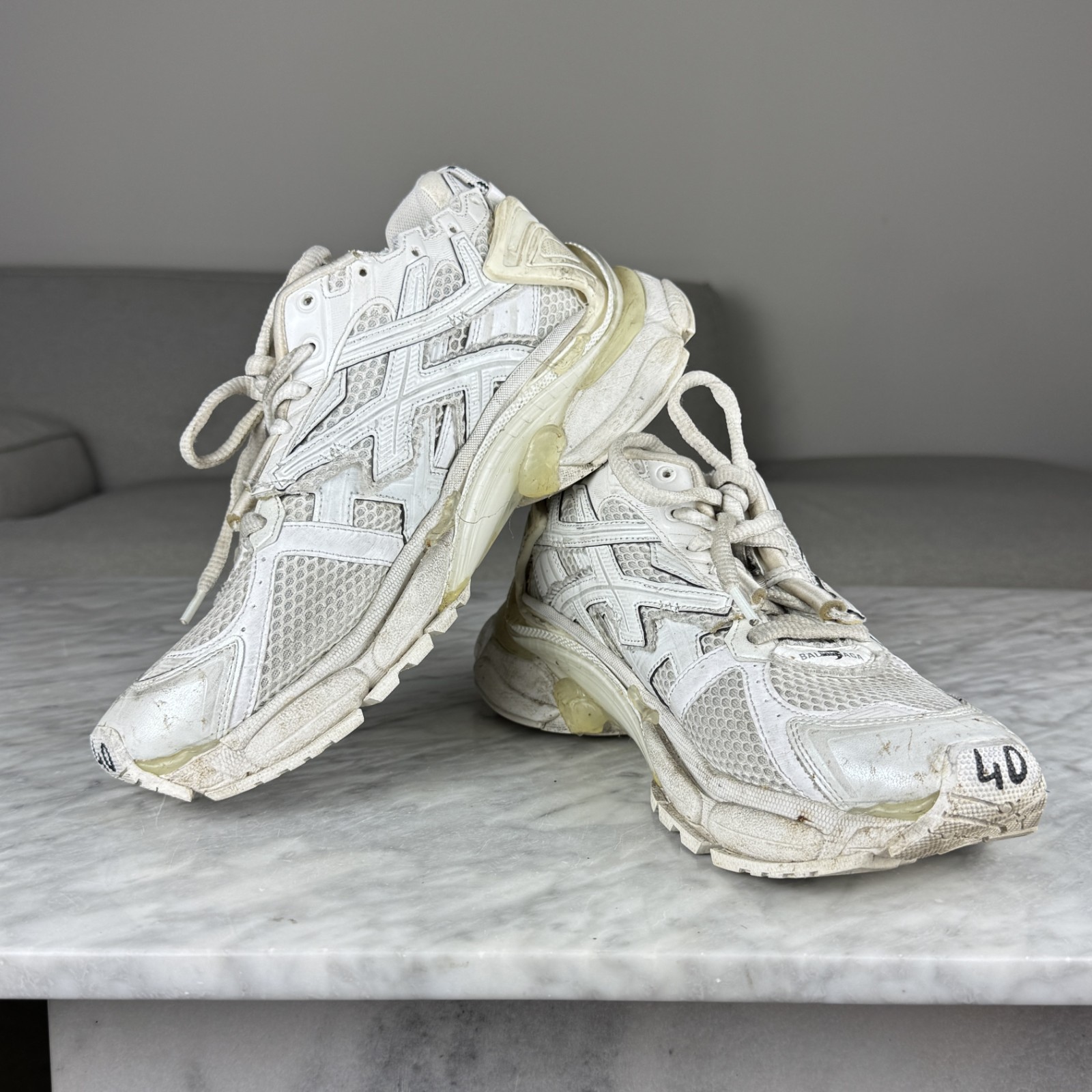 White Balenciaga Mens Runner Sneakers Italy US 7 Eur 40