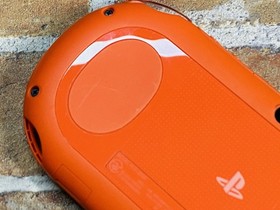 PS Vita PCH 2000 ZA24 NEON ORANGE SONY PlayStation Japan Charger 8GB Ex DDP