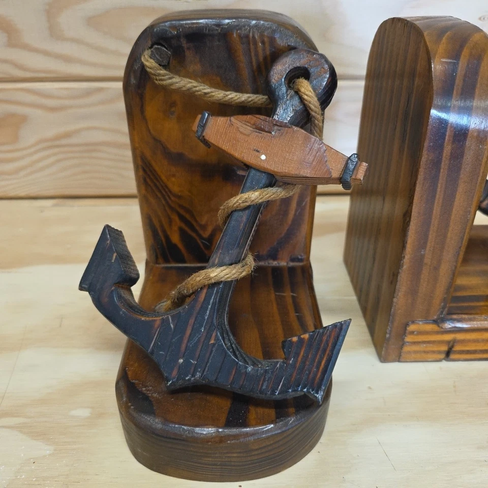 Anclas náuticas vintage con extremos de libro talladas a mano 1978 Lincoln City Oregon firmadas  Foto 2 de 4