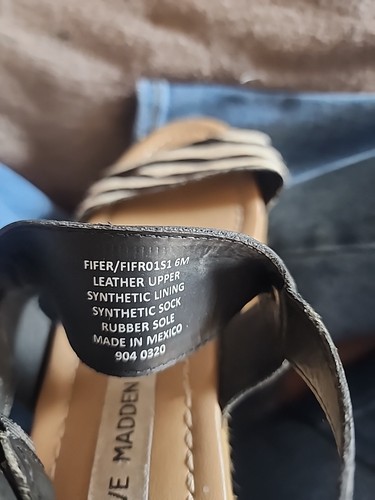 Steve Madden Platform Zebra Print Buckle Sandals Size 6M - Picture 3 of 3