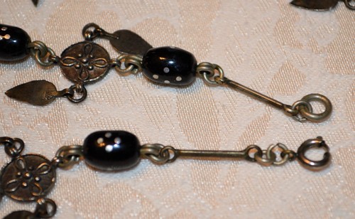 VINTAGE TRIBAL NECKLACE and PIERCED EARRINGS - Picture 3 of 5