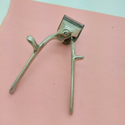 VINTAGE 1940'S HAND SHEARS OSTER STYLE F-000 HAIR TRIMMER CLIPPER