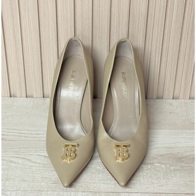 Burberry Ezra TB Leather Pumps in Nude Sz IT36/US6 Womens Burberry Ezra TB Leather Pumps in Nude Sz IT36/US6 Womens
