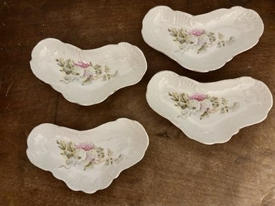 Set Of 4 Porcelain Scalloped Edge White Bone Dish