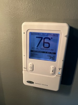 Carrier Infinity SYSTXCCUID01 Digital Programmable Thermostat