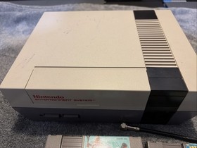 Nintendo NES Lot - Console Not Working *RED BLINKING LIGHT* For parts 