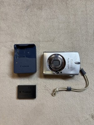 Canon PowerShot SD500 ELPH Digital Camera 7.1MP Tested Digicam W Battery Charger