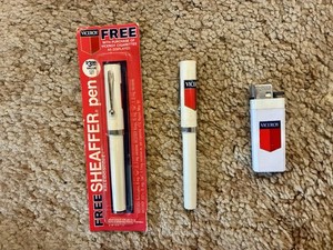 Viceroy Cigarettes Promotional Pens & Lighter 1981