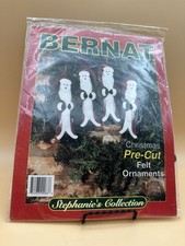 Bernat Pre-Cut Felt makes 4 Ornament Kit, Sealed Original Package